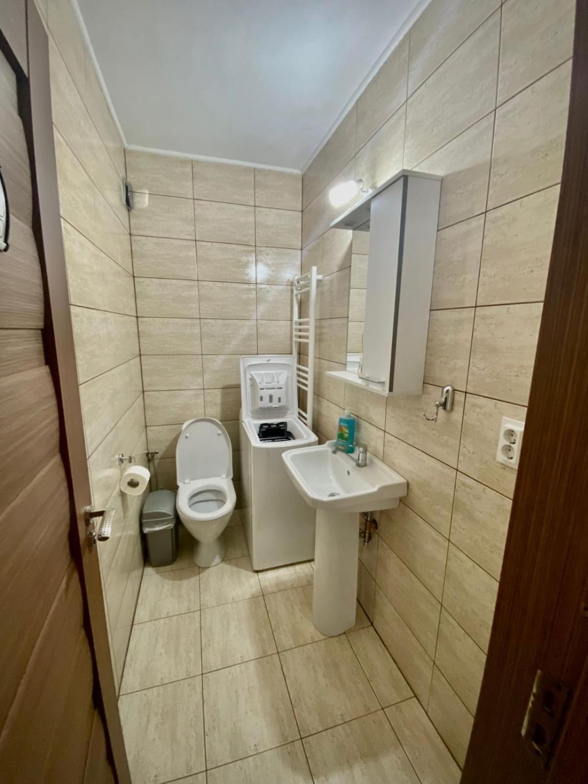 Casa Alex Hotel Curtea De Arges Exterior photo